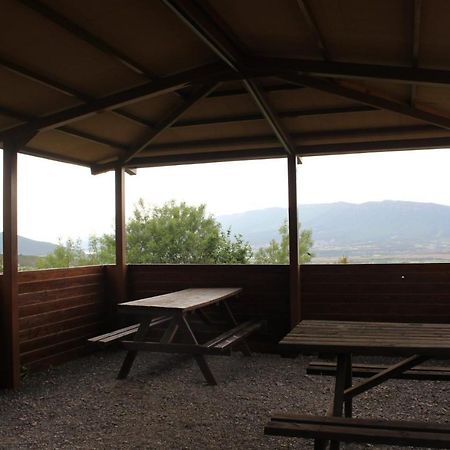Albergue Restaurante De Artieda Ngoại thất bức ảnh