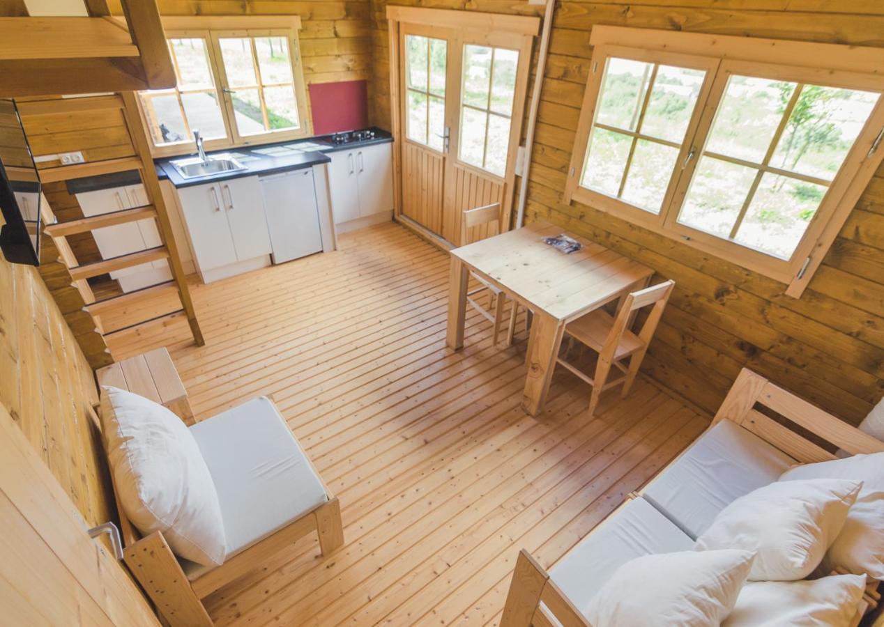 Albergue Restaurante De Artieda Ngoại thất bức ảnh
