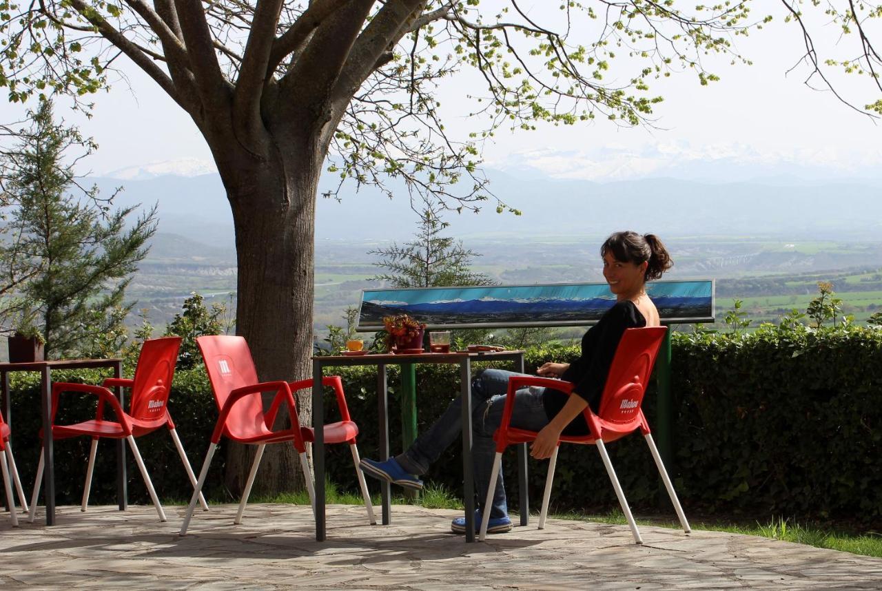 Albergue Restaurante De Artieda Ngoại thất bức ảnh