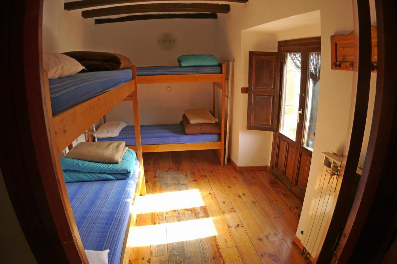 Albergue Restaurante De Artieda Ngoại thất bức ảnh